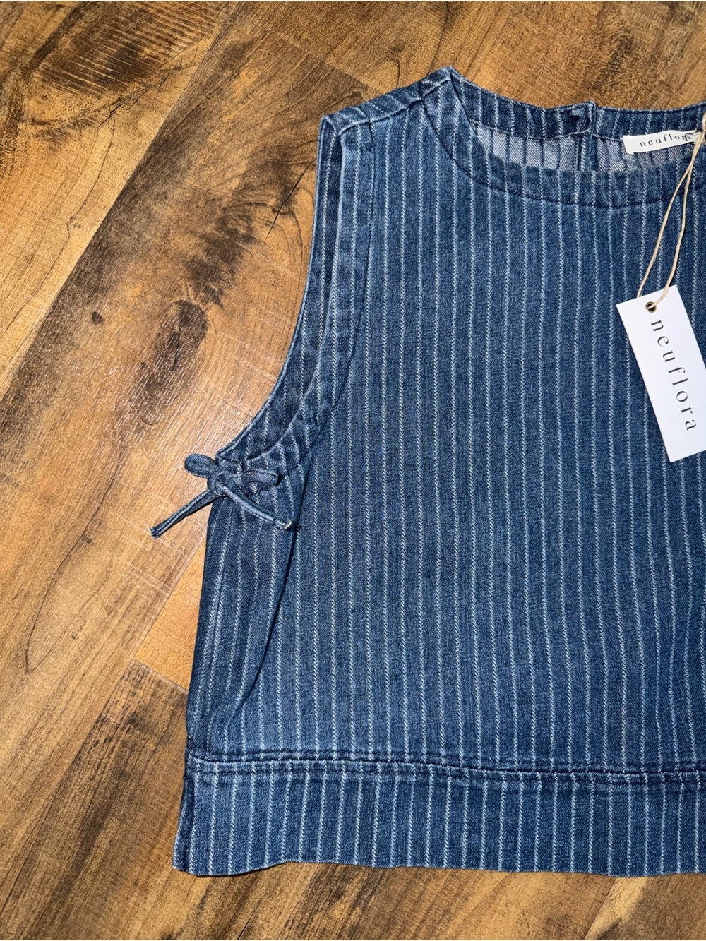 Boutique Top - Picture 2 of 3